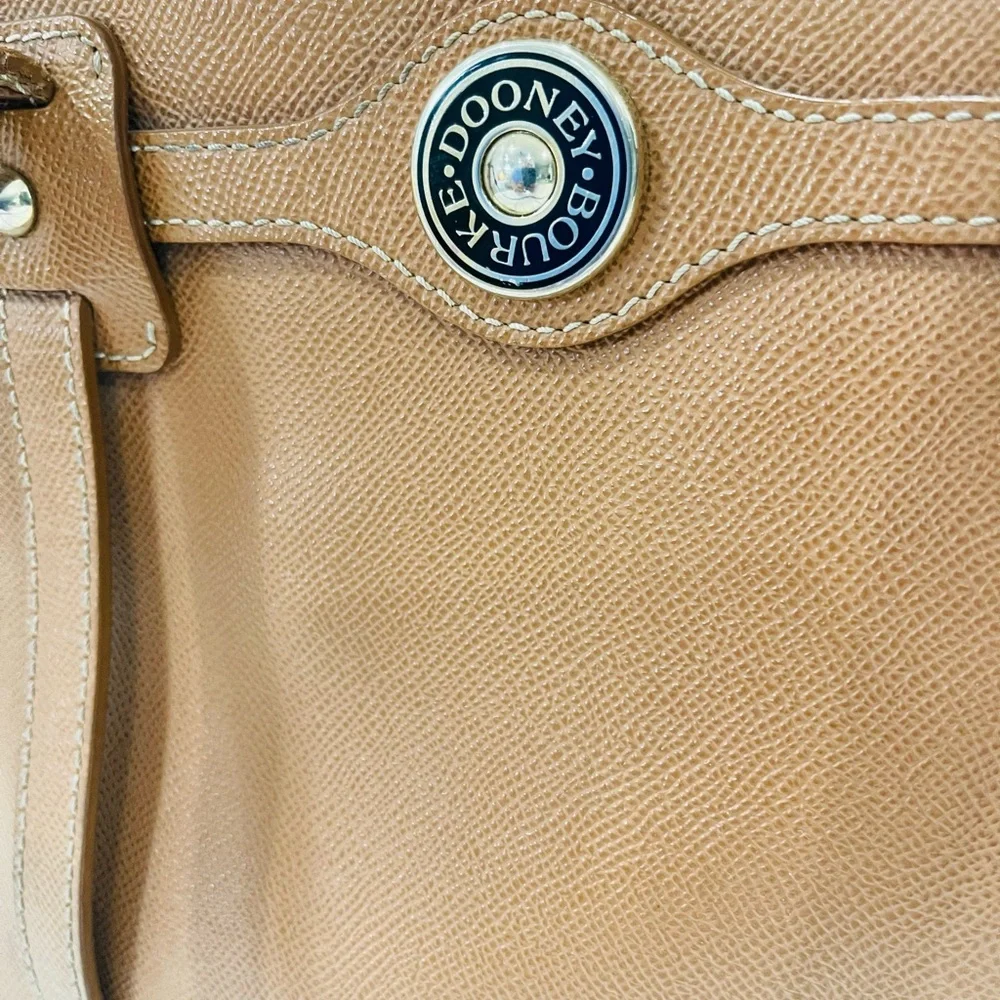 Dooney & Bourke Black Logo Lock Tote HL640 Leather Purse - Picture 4 of 9